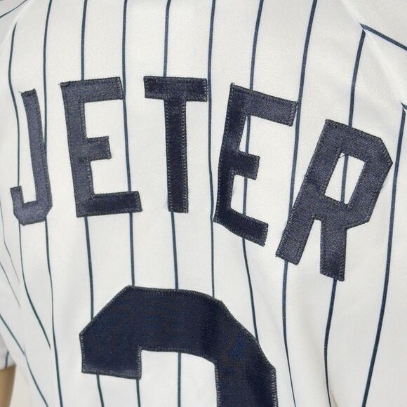Vintage Derek Jeter #2 Majestic Jersey - Yankees Home Pin Stripes Sewn Size S - Picture 9 of 12